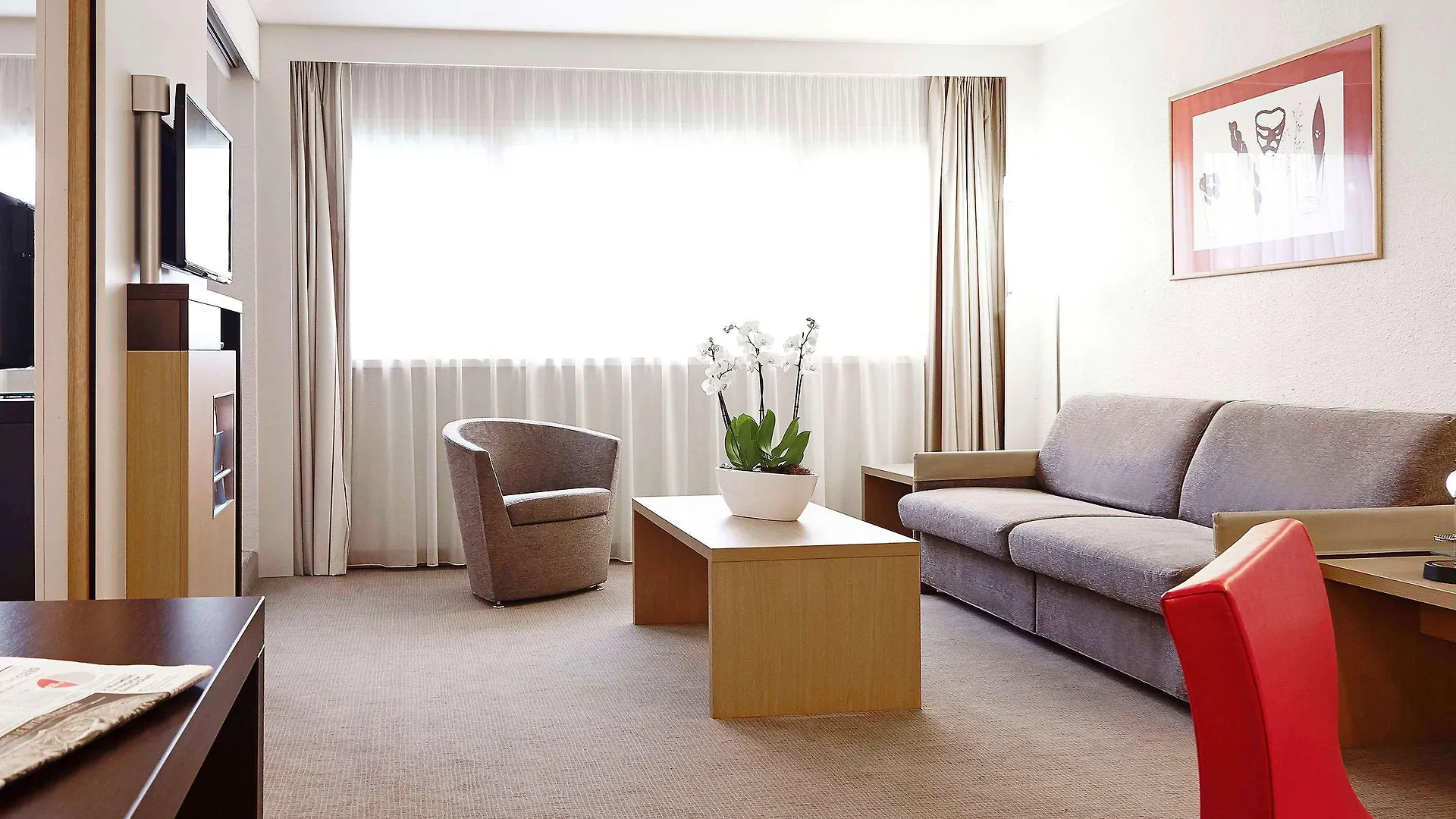 הית'רו Novotel London Heathrow Airport M4 Jct. 4