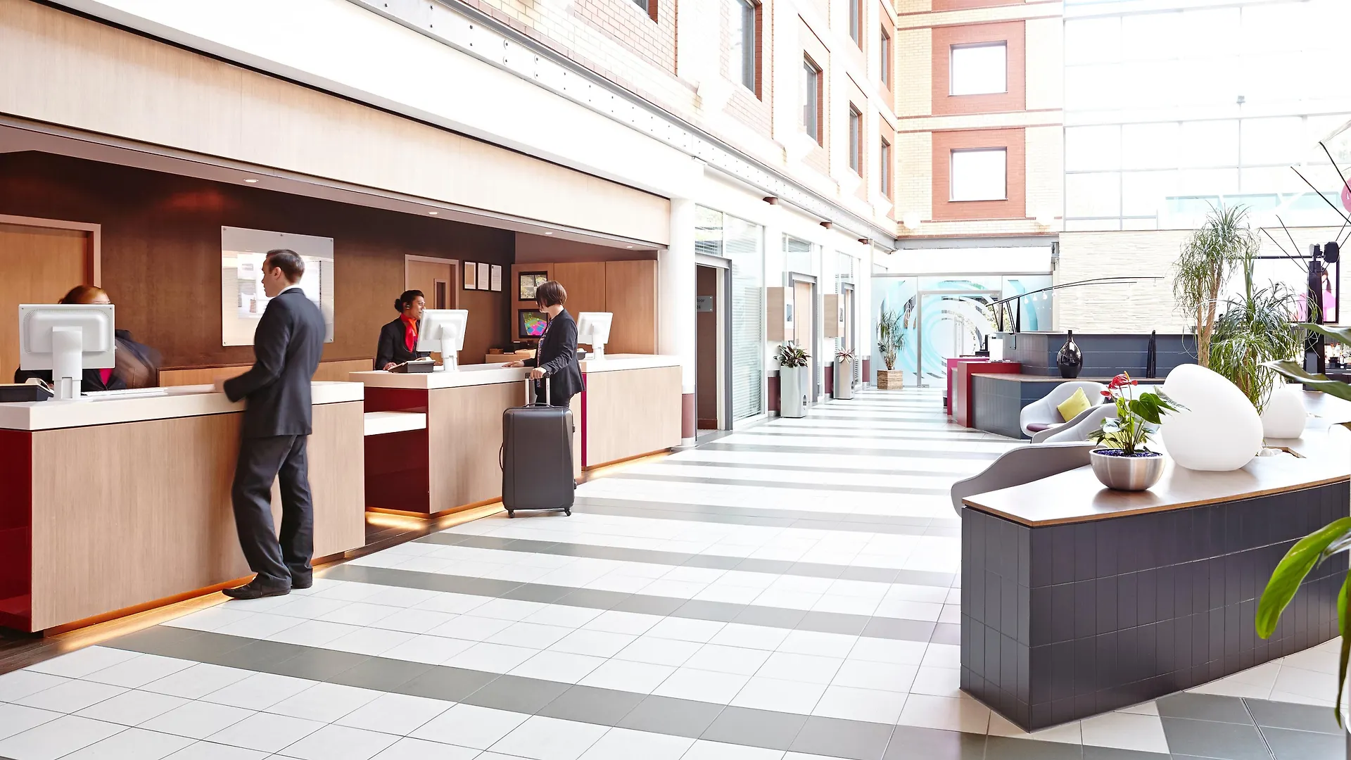 הית'רו Novotel London Heathrow Airport M4 Jct. 4 בריטניה