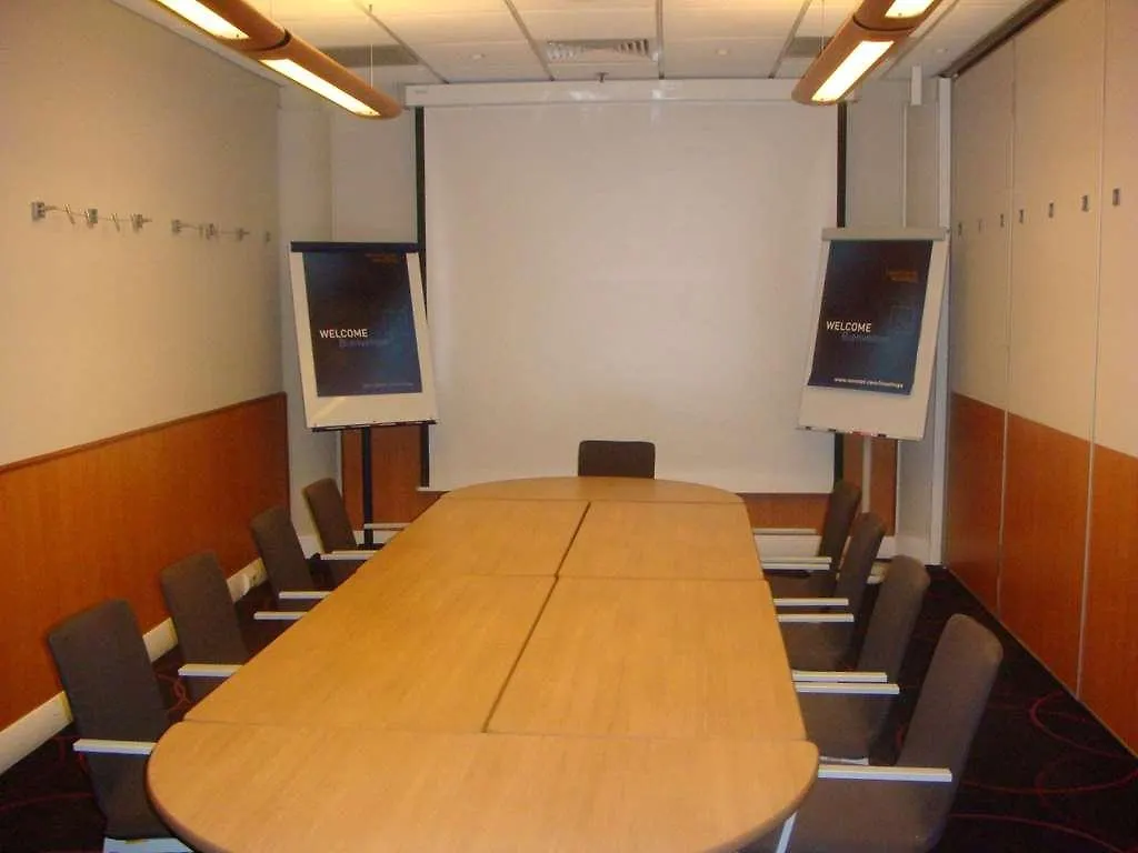 מלון הית'רו Novotel London Heathrow Airport M4 Jct. 4